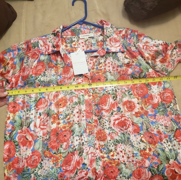 NWT ee:some Womens floral blouse Size S - Picture 10 of 10